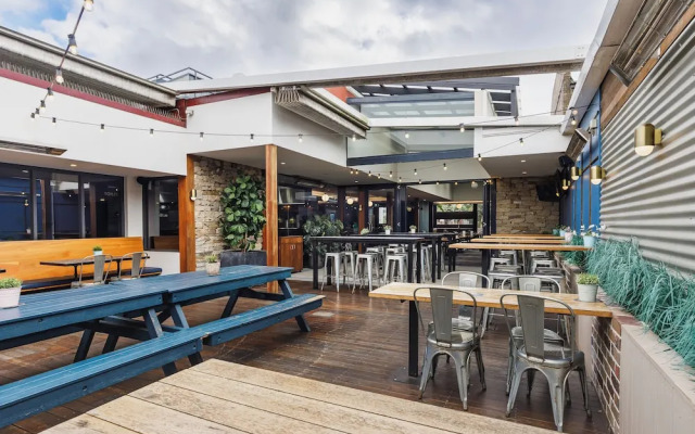 The Lakes Hotel, Rosebery