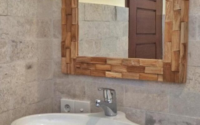 D'Sawah Amed Homestay & Warung