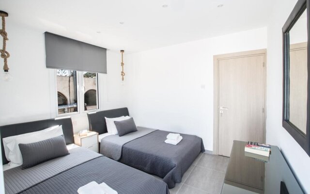 Evelina Apartment