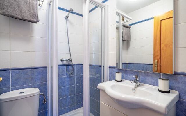 Bright Apartment With Sea View And Terrace Ref 53