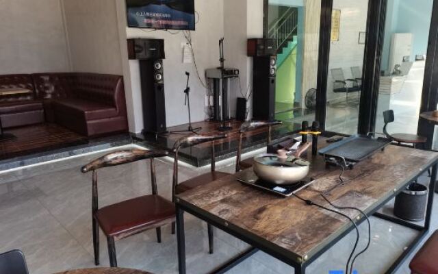 Huidong Shuangyuewan Summer Cold Wind Inn