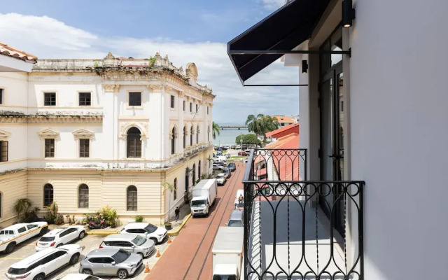 The Grand Penthouse by Acomodo Casco Viejo