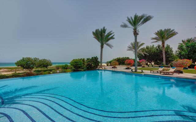 Crowne Plaza Duqm