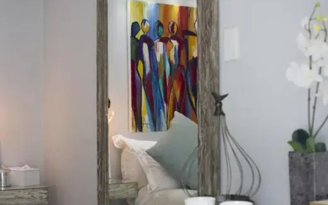 Luxury Upmarket Guesthouse 20 on 4th