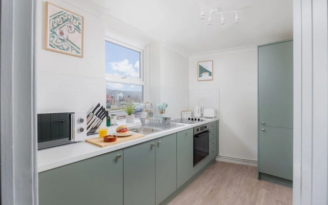 Luxury Ground Floor 2 bed Apartment