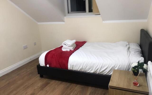 Modern City Centre 2 Bed Apartment LE1 5JN