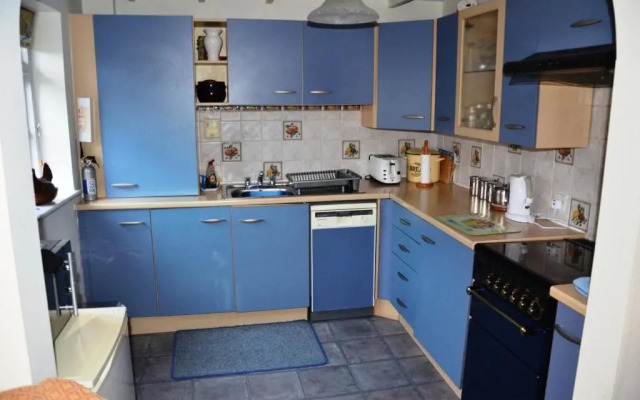 The Little Elbow Room