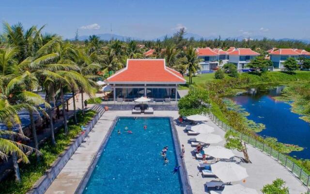 EmblemSea Luxury Villas few steps to the Danang beach