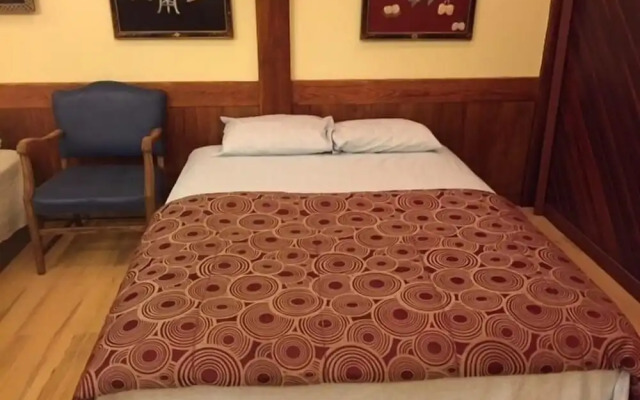 Elevate Rooms on Water Street