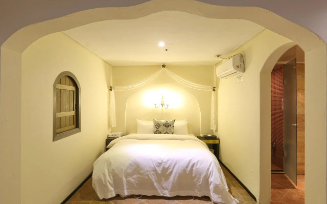 Film 37.2 Hotel