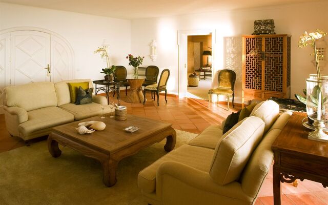 Vila Joya Home, Restaurant & Spa