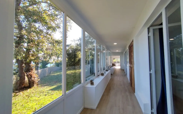 Superb Villa With sea View Near the Beach