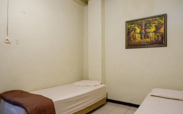 Cakra Homestay Solo RedPartner