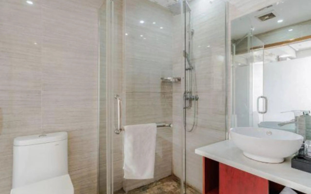 Dongfang Holiday Hotel