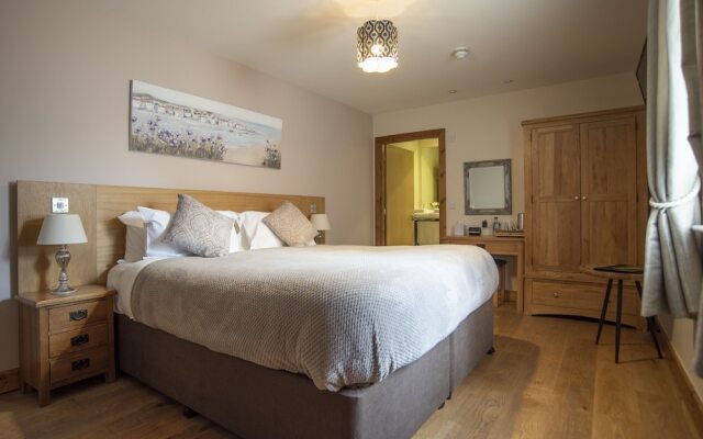 Crossways Inn