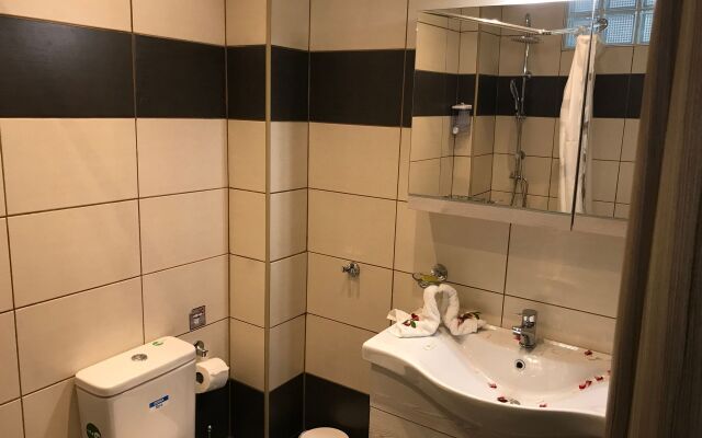 Koumaros Aparthotel