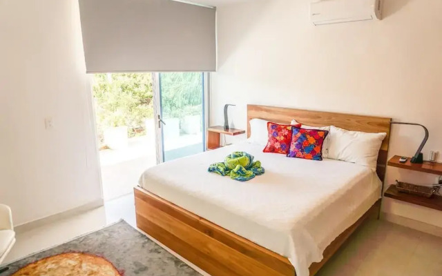 Casa de la Luna Loca by Skyrun