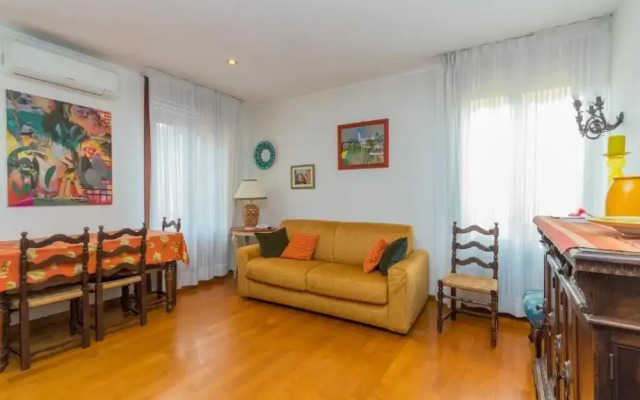 GuestHost -Sunny Dorsoduro Apartment