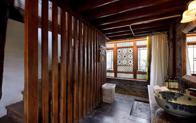 Blossom Hill Inn Lijiang Weavingland