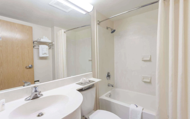 Microtel Inn & Suites by Wyndham Nashville