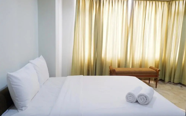 Spacious 2br Slipi Apartment Near Senayan