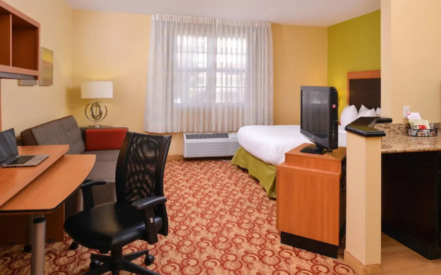 Candlewood Suites Miami Lakes an IHG Hotel