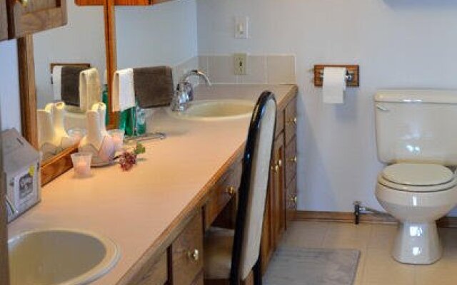 Gemstone Guest House and B&B