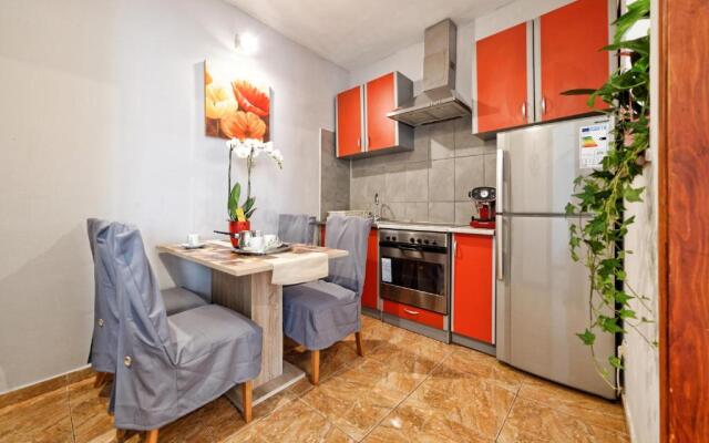 Holiday Home & Apartments Primavera