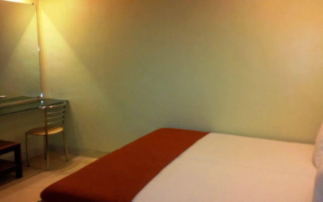 Hotel Blue Bird Colaba