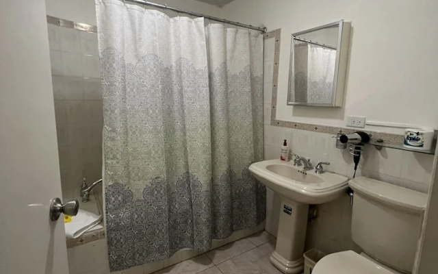 Studio Chateau - Manor Park, Kingston 8