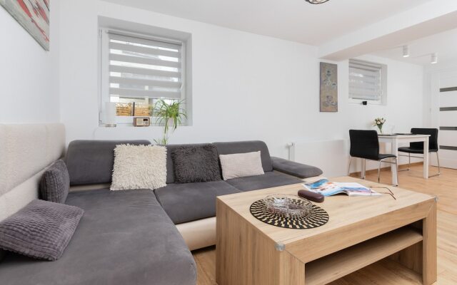 Quiet Apartment in Gdynia by Renters
