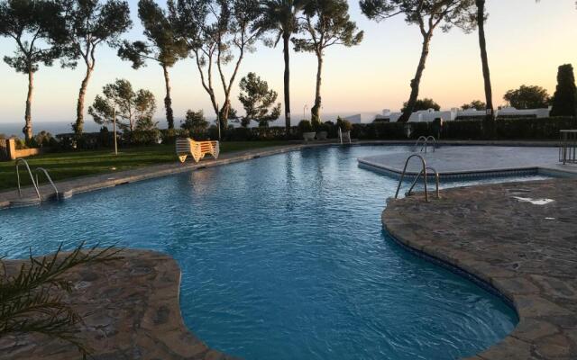 Parque Miraflores Nr. 218. Tennis & South-west seawiew