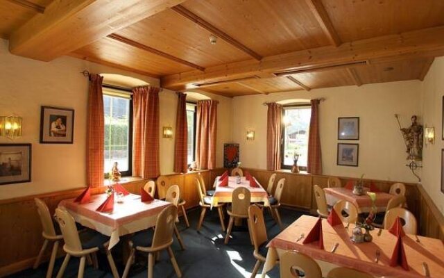 Tirolerhof Gasthof Pension