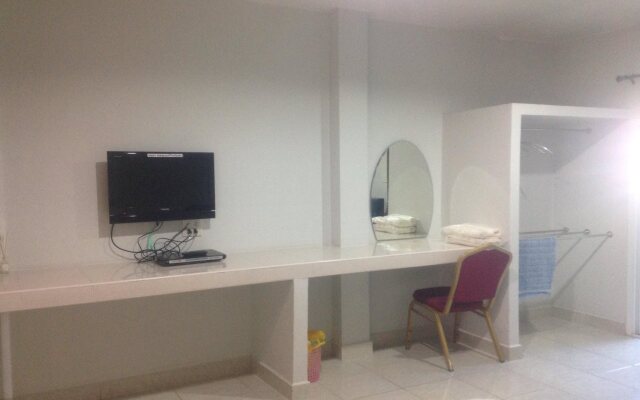 Malin House Apartment 1 Trang