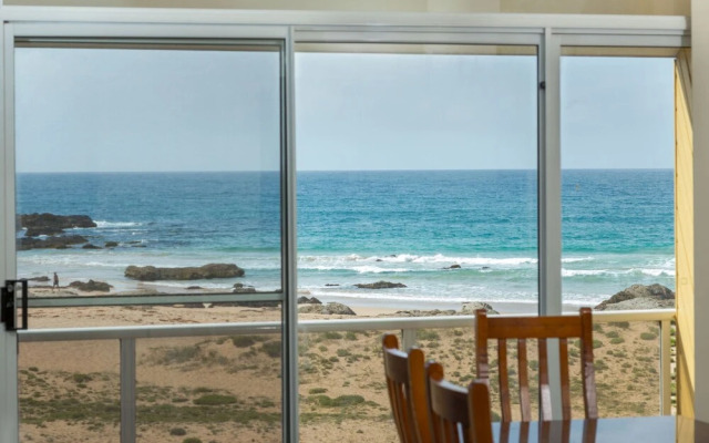 Retreat Beside The Beach - Unit Five