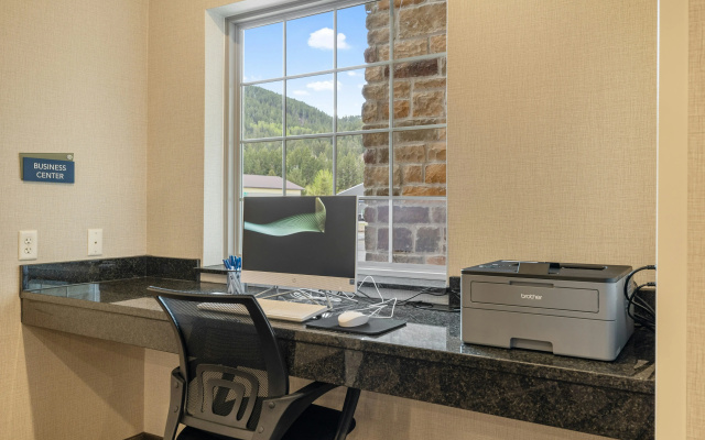 Cobblestone Hotel & Suites - Alpine