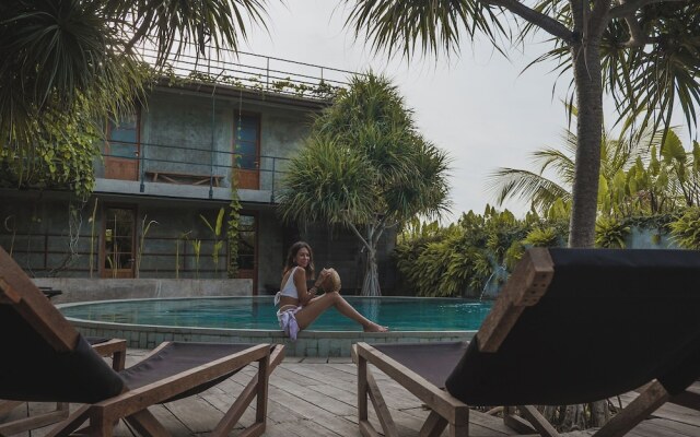 Mangroove Bay Boutique Hostel
