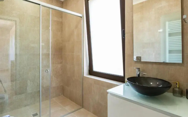 Villa Noboa Sea View Spacious And Cozy 5bd