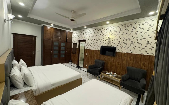 Delano Guest House
