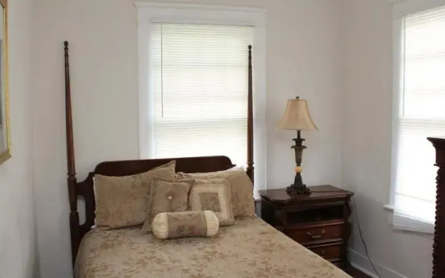 Charming Uptown Bungalow