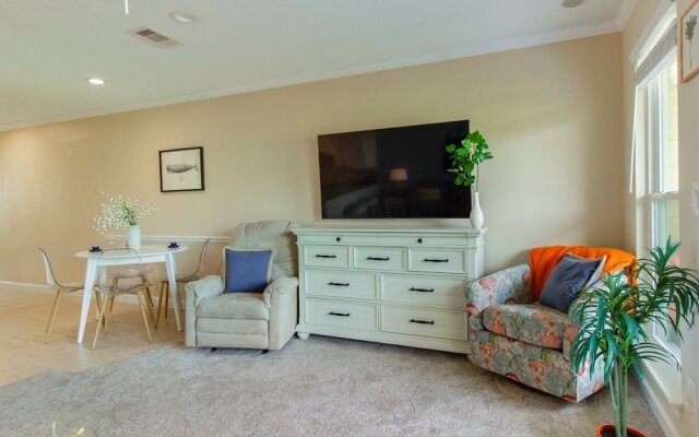 10 D, One Bedroom Condo