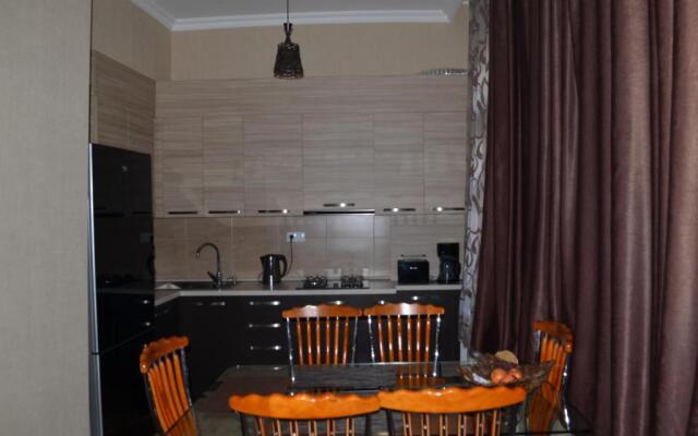Happy Home Sololaki