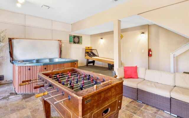 Bear Mountain Chalet 639 by RedAwning