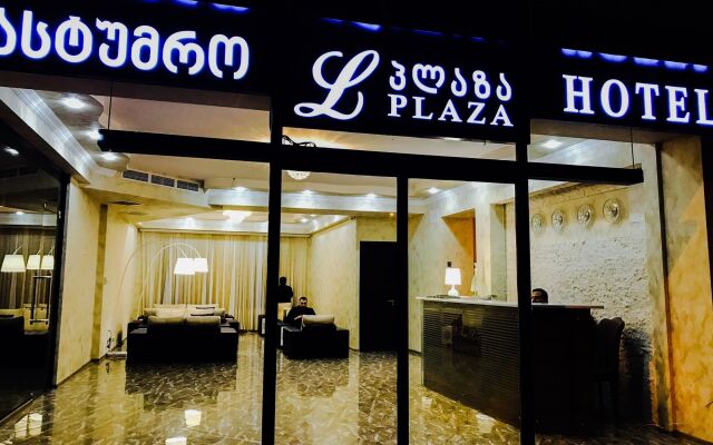 L Plaza Hotel