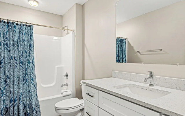 Spacious 4-bed, 3-bath Beach House Sleeps 12 for the Perfect Getaway