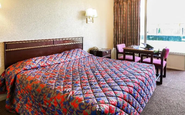 SPRINGWOOD HOTEL, Opelika I-85 Columbus Pkwy