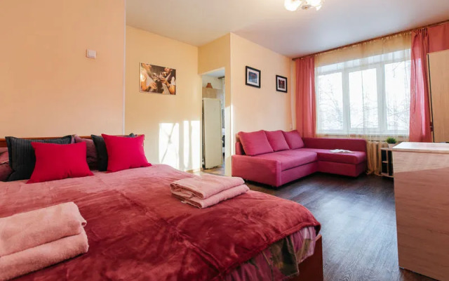 Apartments Yousinn on the street Geroyev Truda, 2