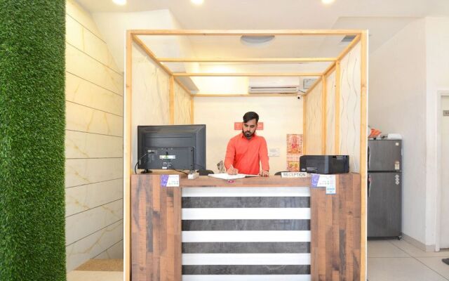Oyo 30999 Hotel Vaishno