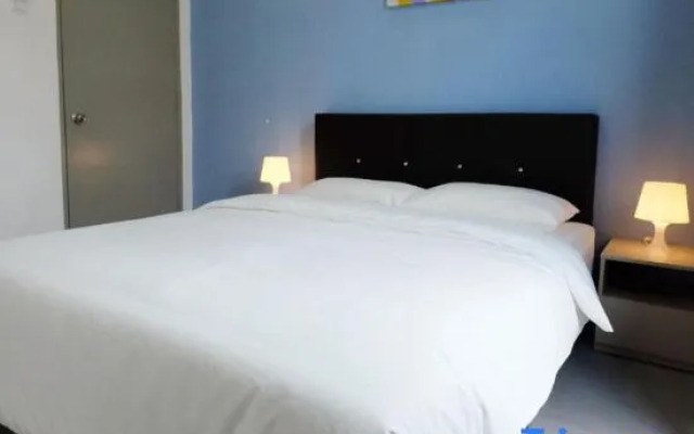 Play Residence at Golden Hills