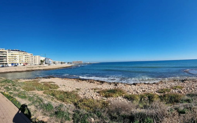 Cozy apartment 200m from the beach